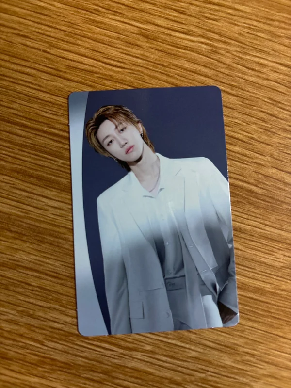 SEVENTEEN WORLD TOUR [NEW_] Trading Card Set
