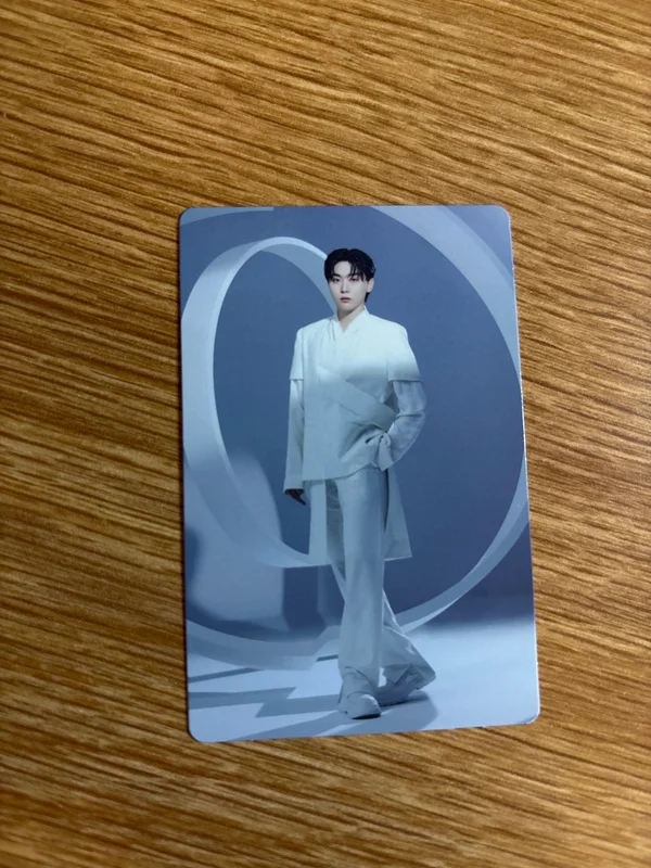 SEVENTEEN WORLD TOUR [NEW_] Trading Card Set