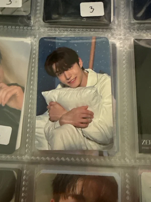Jiwoong MELTING POINT PHOTOBOOK ver.+Digipack ver. EVERLINE LUCKY DRAW