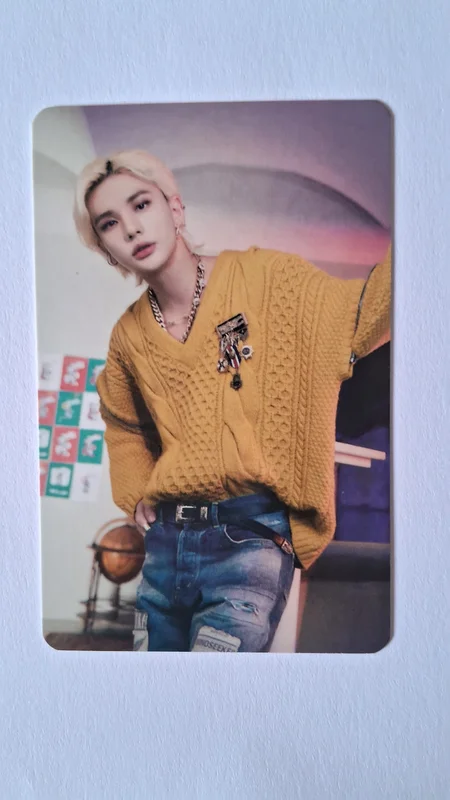 STRAY KIDS x SKZOO POP-UP STORE 'THE VICTORY' RANDOM PHOTOCARD PACK