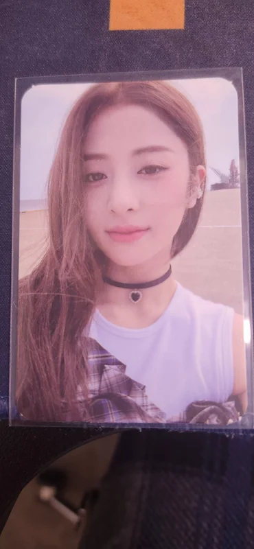 ANTIFRAGILE Weverse Albums Ver.