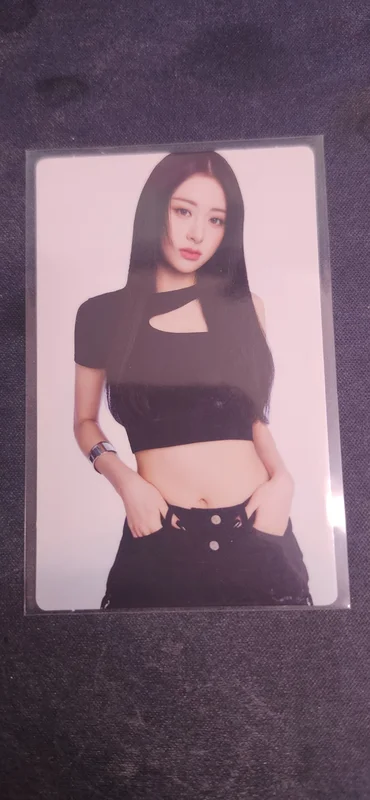 2023 LE SSERAFIM TOUR FLAME RISES Mini Photo card