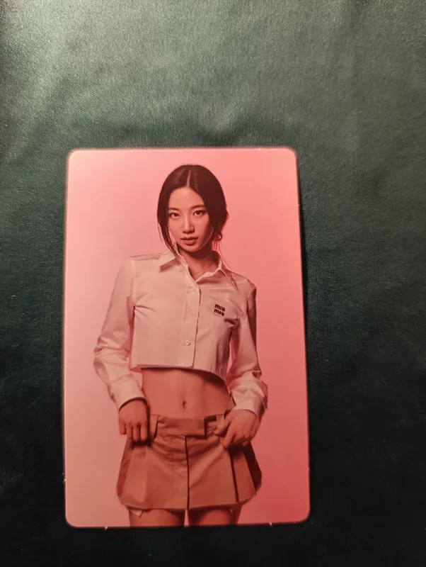 FEARLESS Monochrome Bouquet Ver.