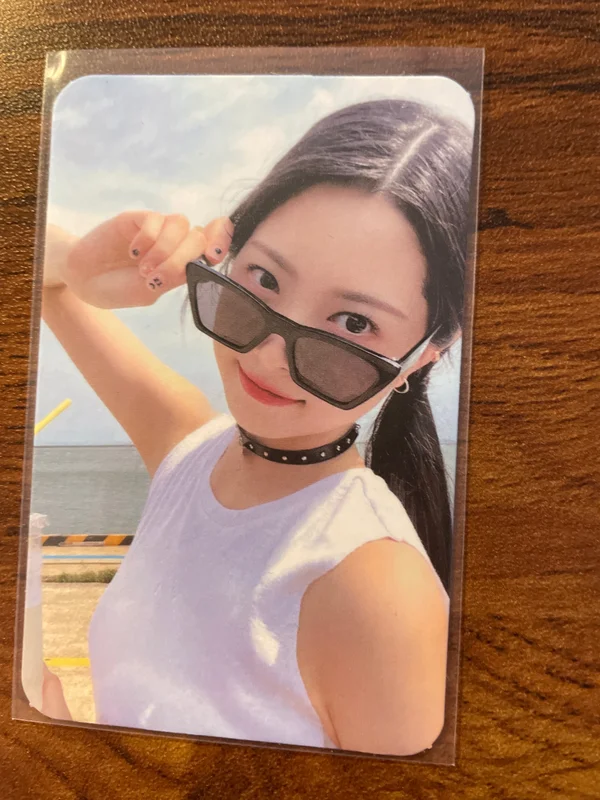 ANTIFRAGILE Weverse Albums Ver.