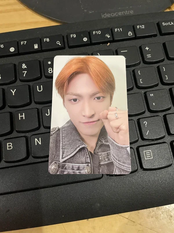 ATEEZ 8ROOM RANDOM PHOTOCARD PACK ver.A Hongjoong