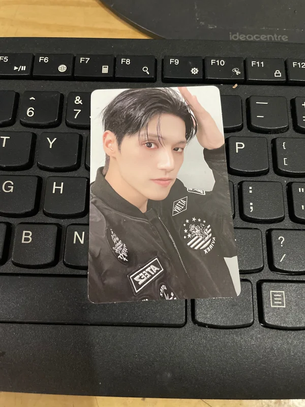 ATEEZ 8ROOM RANDOM PHOTOCARD PACK ver.A Wooyoung