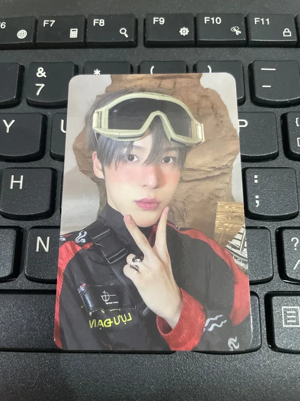 ATEEZ ユノ treasure cafe 限定 トレカ Pocamarket, ATEEZ YUNHO ATEEZ X ANITEEZ POP-UP STORE ANITEEZ IN