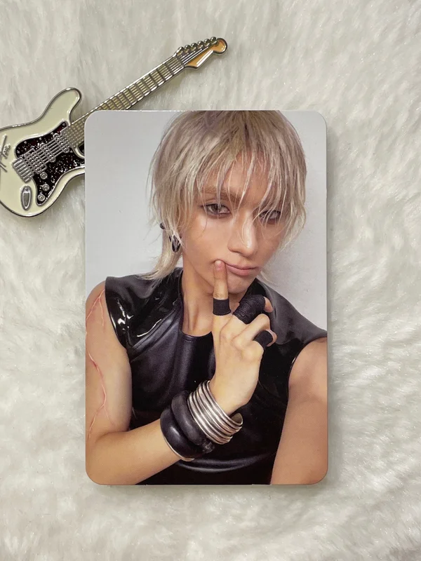 DEAD AND Photobook ver. HERO ver.