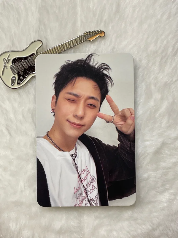 DEAD AND Photobook ver. Boy in Chic ver.
