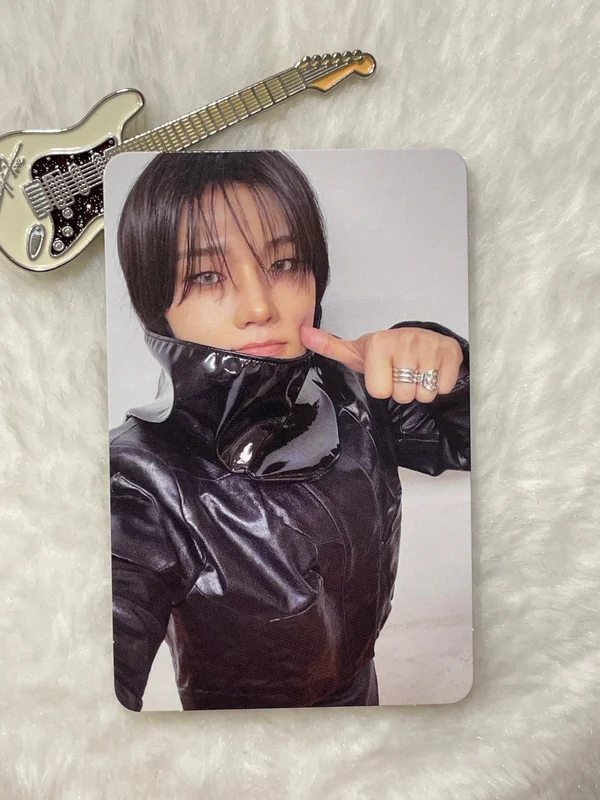 DEAD AND Photobook ver. HERO ver.