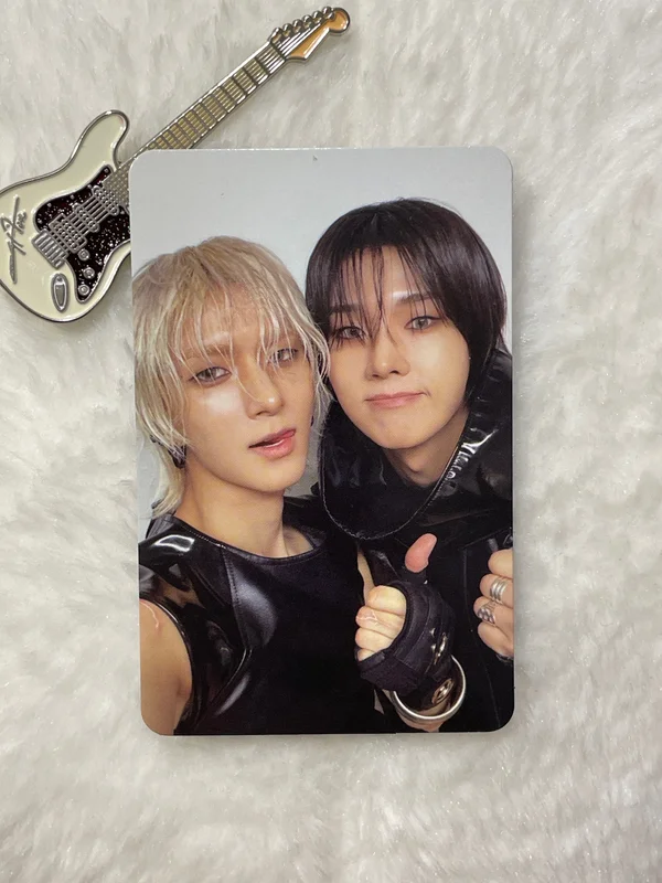 DEAD AND Photobook ver. HERO ver.