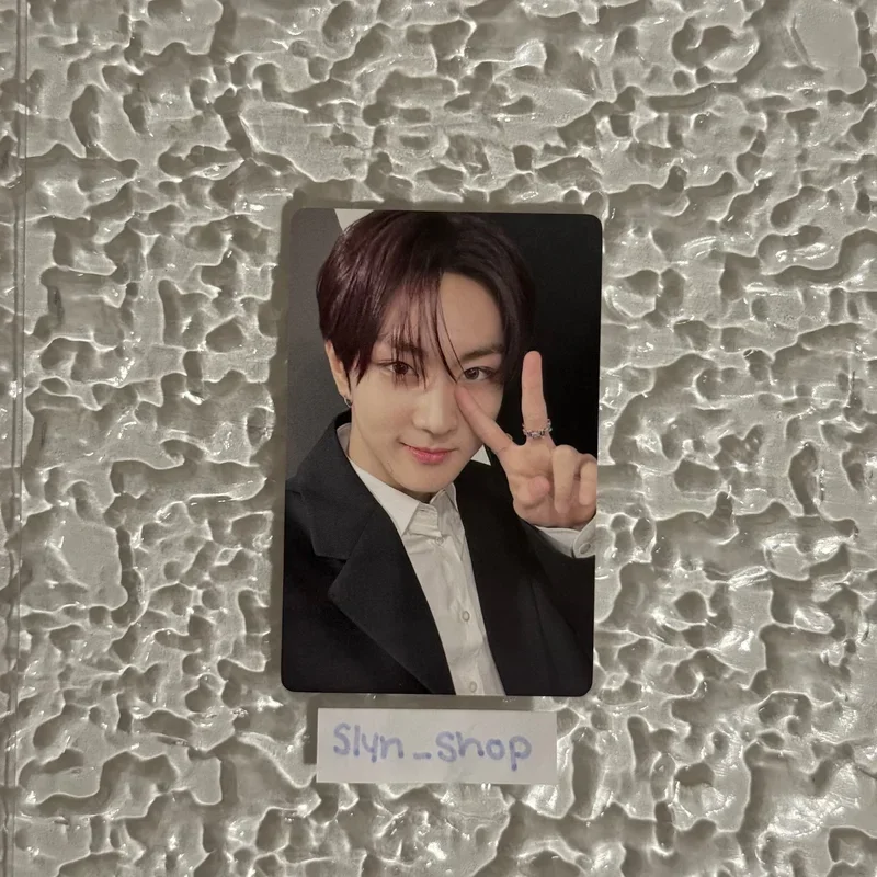 Jungwon- ORANGE BLOOD YIZHIYU