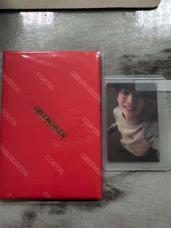 GREENGREEN Weverse Albums ver. Portrait A ver.