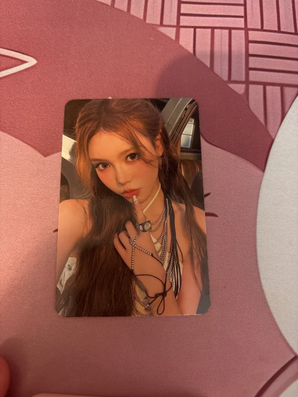 Not Just Pretty PHOTOBOOK Ver. Mamma Mia Ver.
