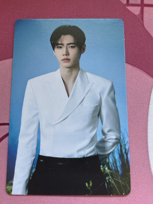 ENHYPEN WORLD TOUR WALK THE LINE : FINAL Trading Card