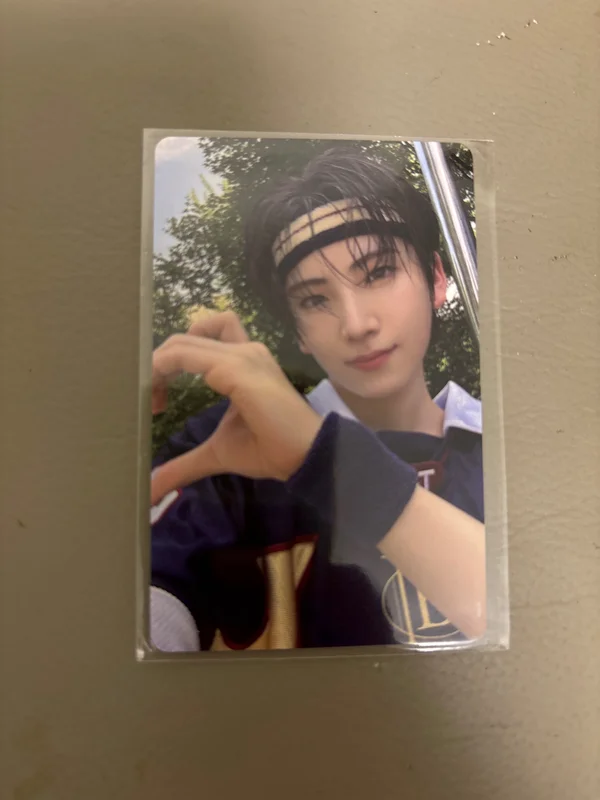 First Howling : NOW LIMITED EDITION B