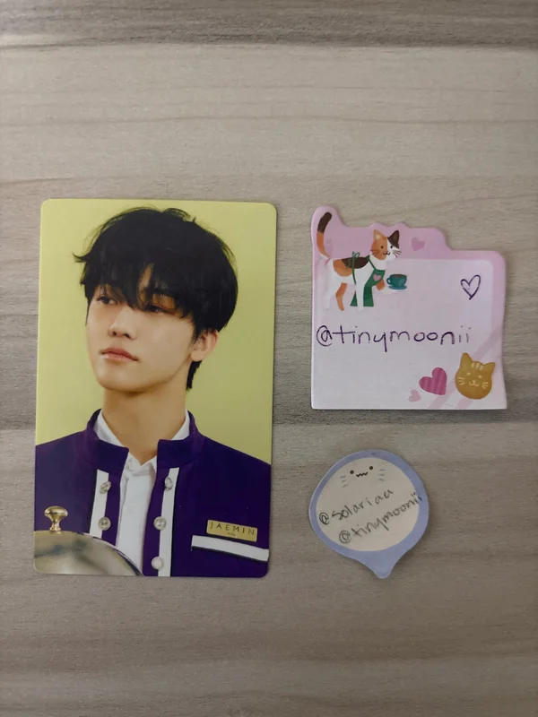 2022 SEASON'S GREETINGS APPLEMUSIC / BEATROAD / K Star Hit