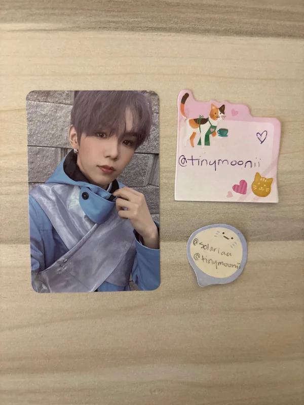 Universe Photo Book Ver.