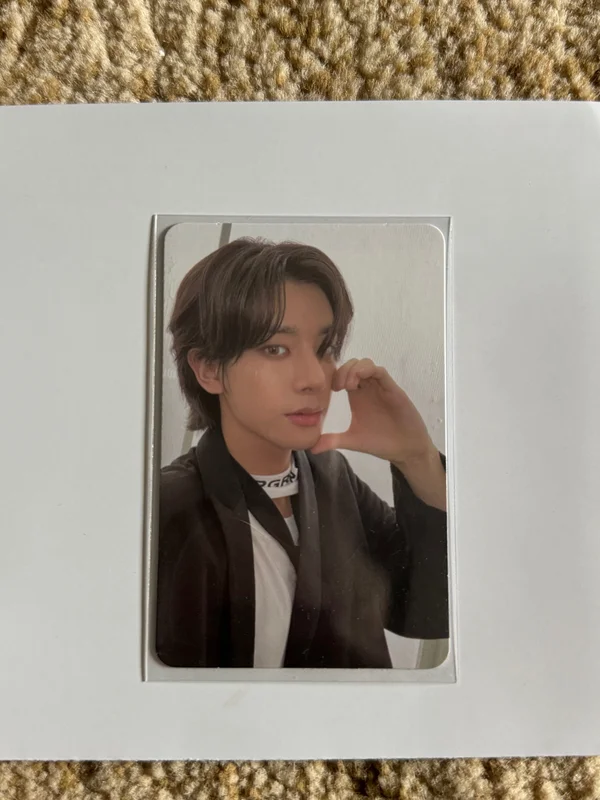 ROMANCE : UNTOLD -daydream- KPOP MERCH LUCKY DRAW