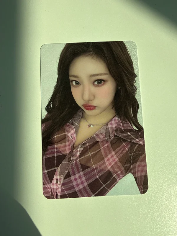 MY WORLD TRADING CARD SET D