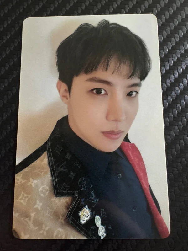 DICON PHOTOCARD 101 : CUSTOM BOOK / BEHIND BTS since 2018 (2018-2021 in USA)