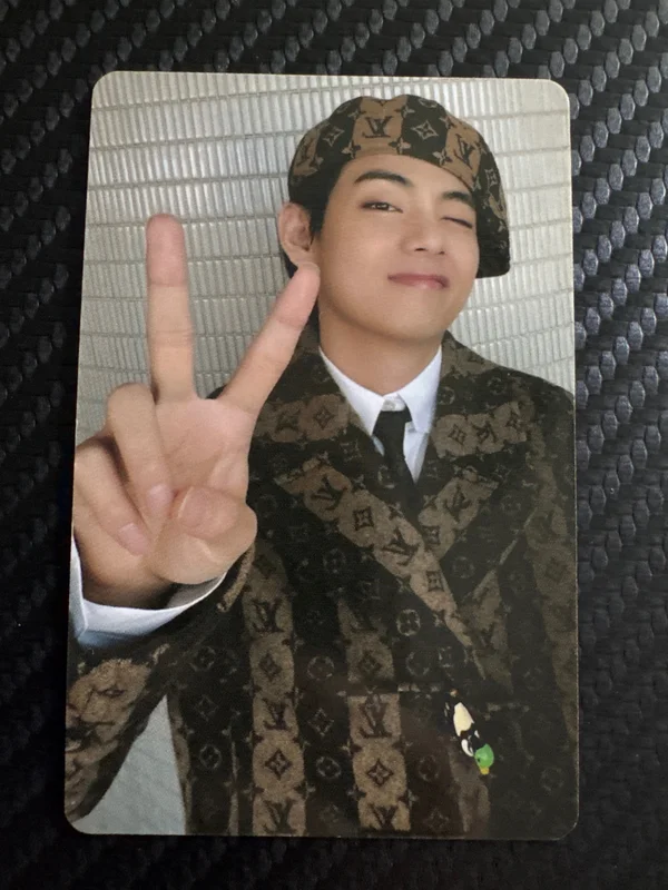 DICON PHOTOCARD 101 : CUSTOM BOOK / BEHIND BTS since 2018 (2018-2021 in USA)
