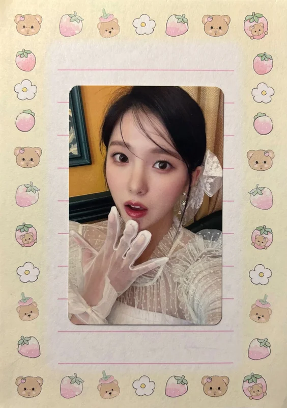 Yujin Dazzling Girls in London Holder PC