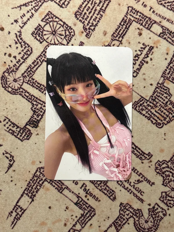 2024 KISS OF LIFE FAN-CON KEY OF FACTORY RANDOM PHOTOCARD