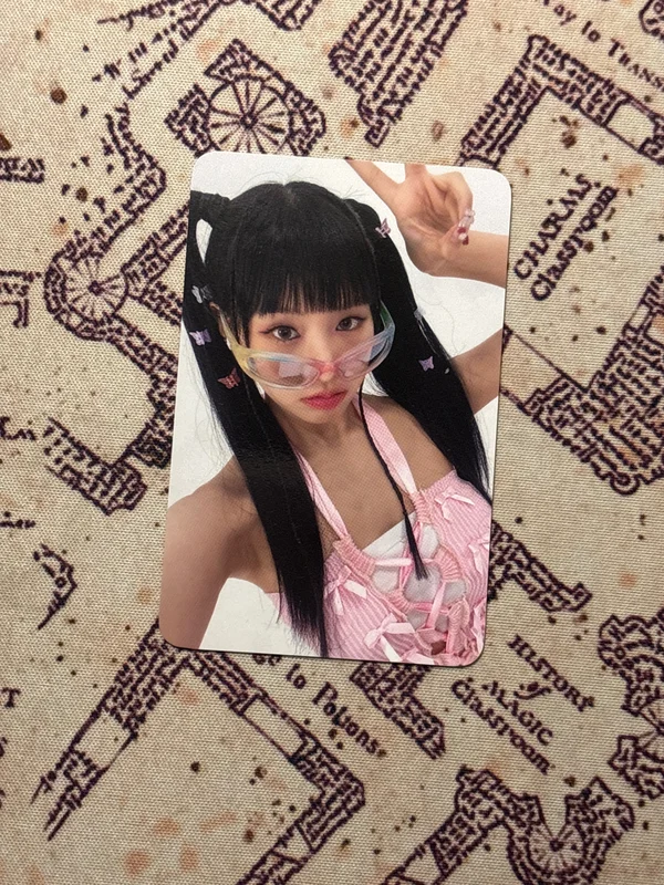 2024 KISS OF LIFE FAN-CON KEY OF FACTORY RANDOM PHOTOCARD