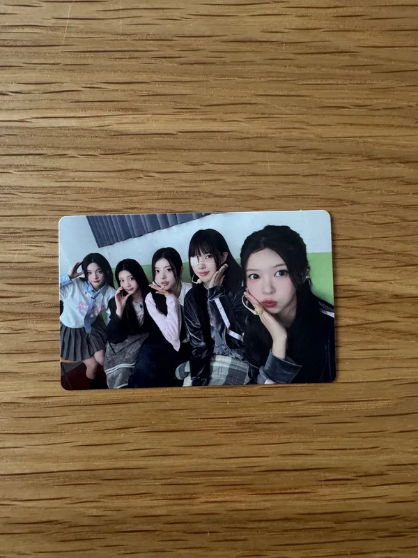 Not cute anymore Illit STUDIO CHOOM GIFT - Unit