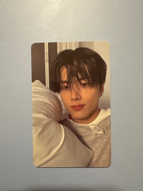 ROMANCE : UNTOLD -daydream- BLUE NOON Ver.