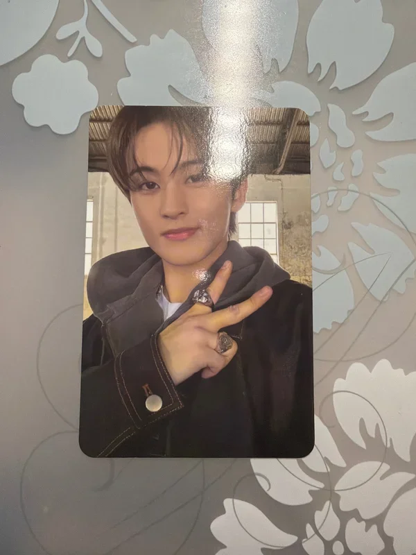 WALK Walk Crew Character Card Ver.