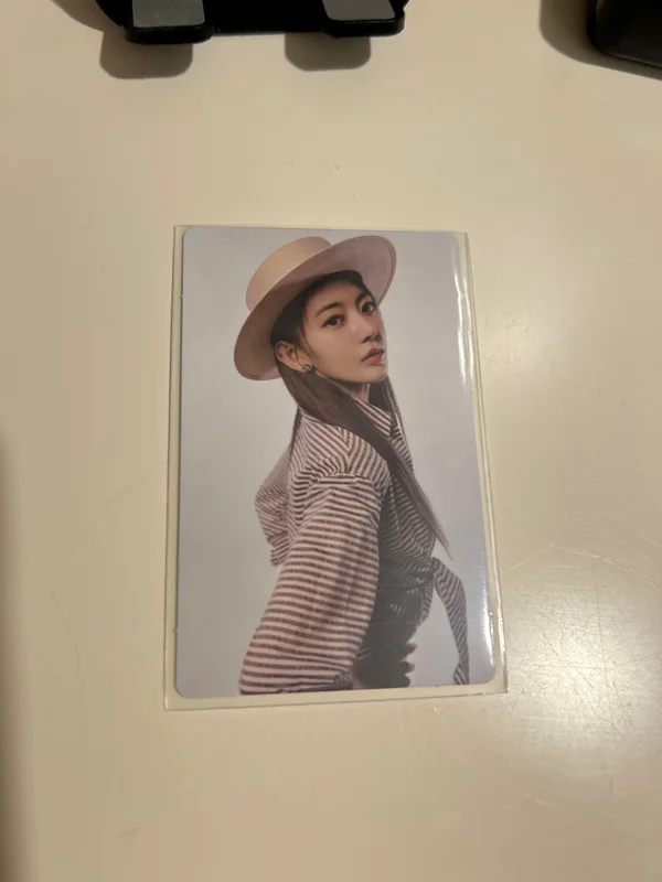 FEARLESS Monochrome Bouquet Ver.