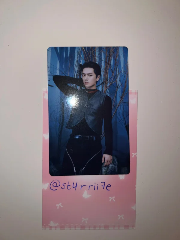 ENHYPEN WORLD TOUR WALK THE LINE Trading Card