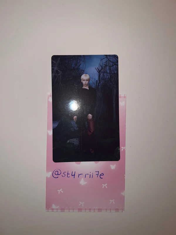 ENHYPEN WORLD TOUR WALK THE LINE Trading Card