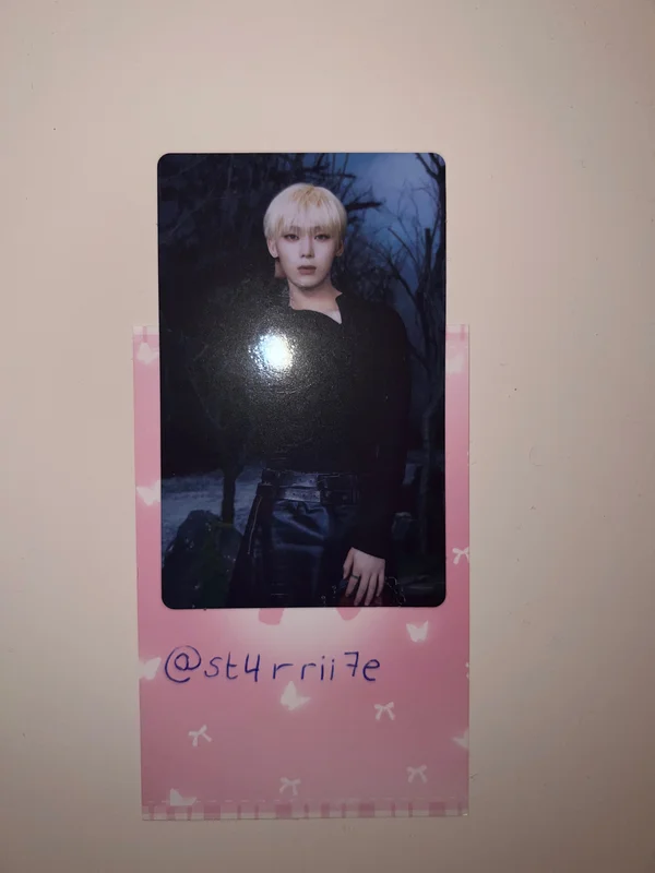 ENHYPEN WORLD TOUR WALK THE LINE Trading Card