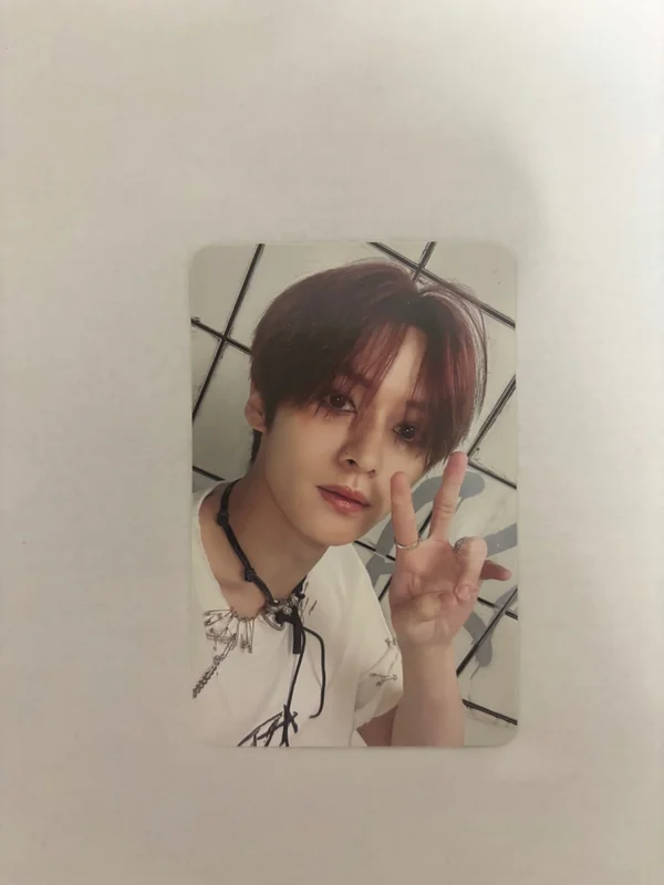 LEE KNOW ROCK-STAR Photocard