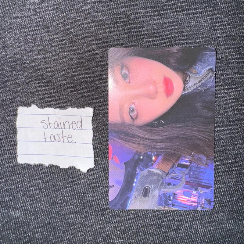 YVES Not Friends Photocard