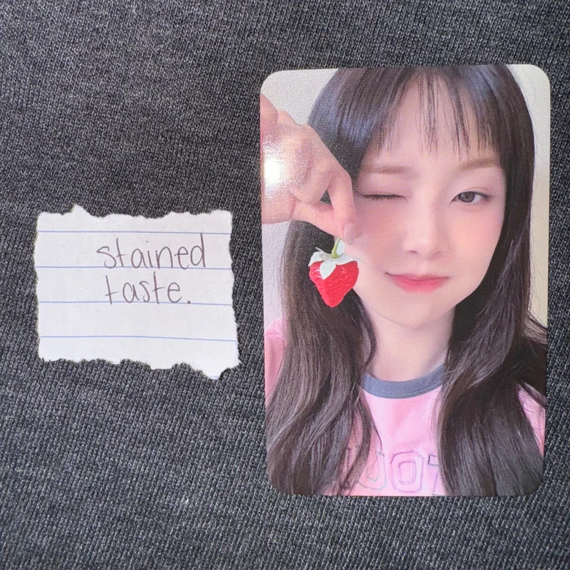 CHUU Strawberry Rush Photocard