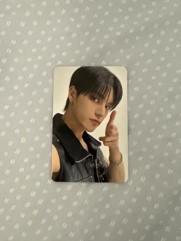 ATEEZ VR CONCERT : LIGHT THE WAY