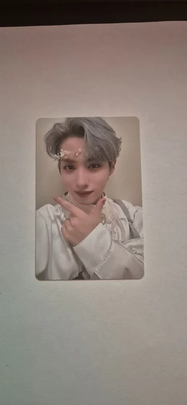 ONEUS 2ND WORLD TOUR La Dolce Vita in EUROPE POP-UP STORE