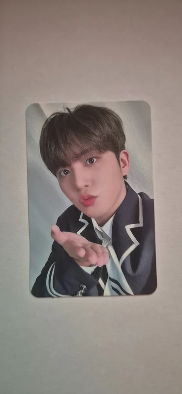 ATEEZ X ANITEEZ ADVENTURE POP-UP STORE ANITEEZ IN ILLUSION RANDOM