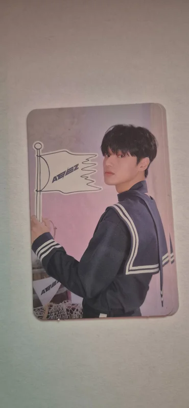 ATEEZ X ANITEEZ ADVENTURE POP-UP STORE ANITEEZ IN ILLUSION RANDOM