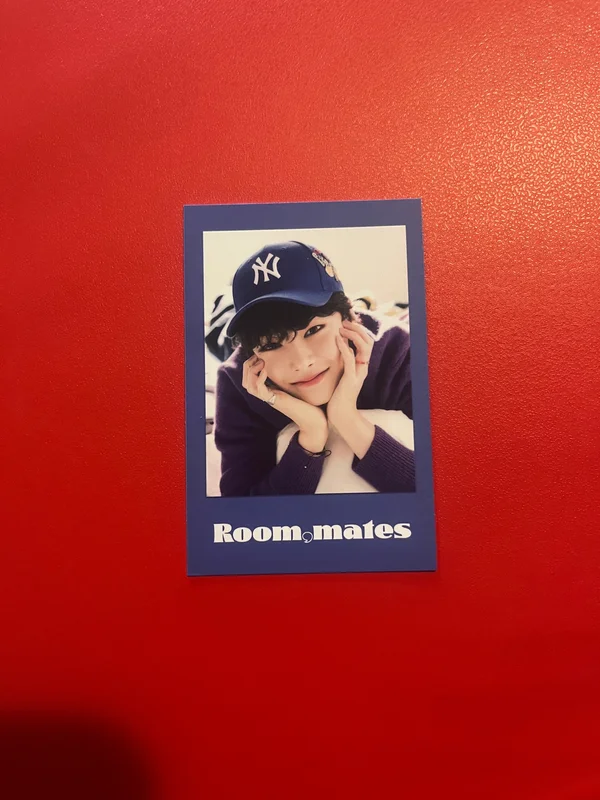 2022 SEASON'S GREETINGS Room,mates