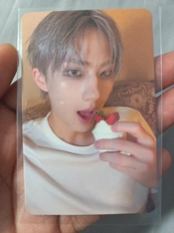 UNIQUE HMV Exclusive