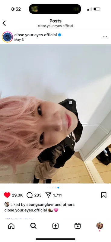 Stray Kids HYUNJIN 'Stray kids hyunjin go live withfans yzy pob