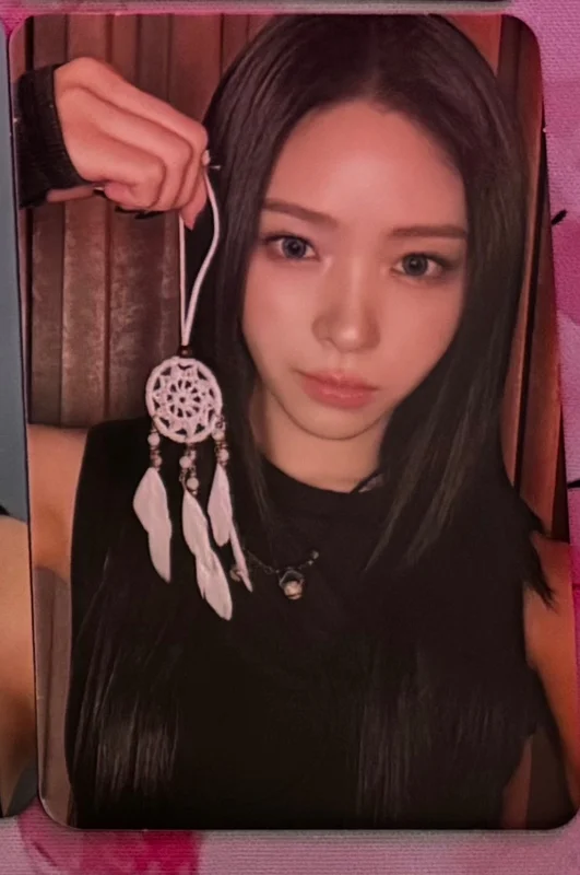 Pocamarket, ITZY RYUJIN GOLD SPECIAL EDITION Imaginary Friend Ver