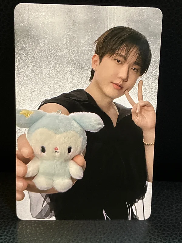 Stray Kids World Tour [RUN IT SEOUL] REWARD