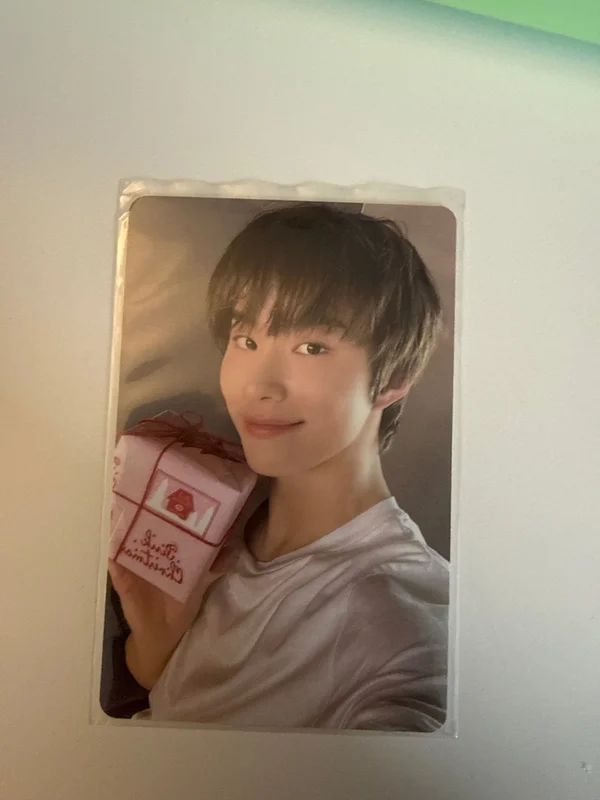 2024 PINK CHRISTMAS PHOTO CARD RANDOM PACK