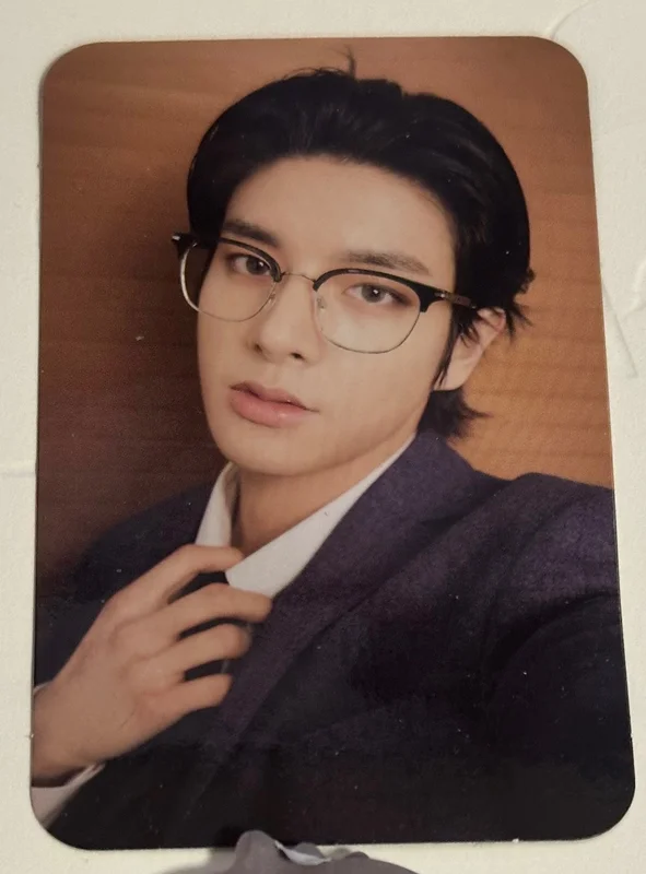 DARK MOON SPECIAL ALBUM 'MEMORABILIA' Moon ver.